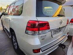 تۆیۆتا لاند کروزەر